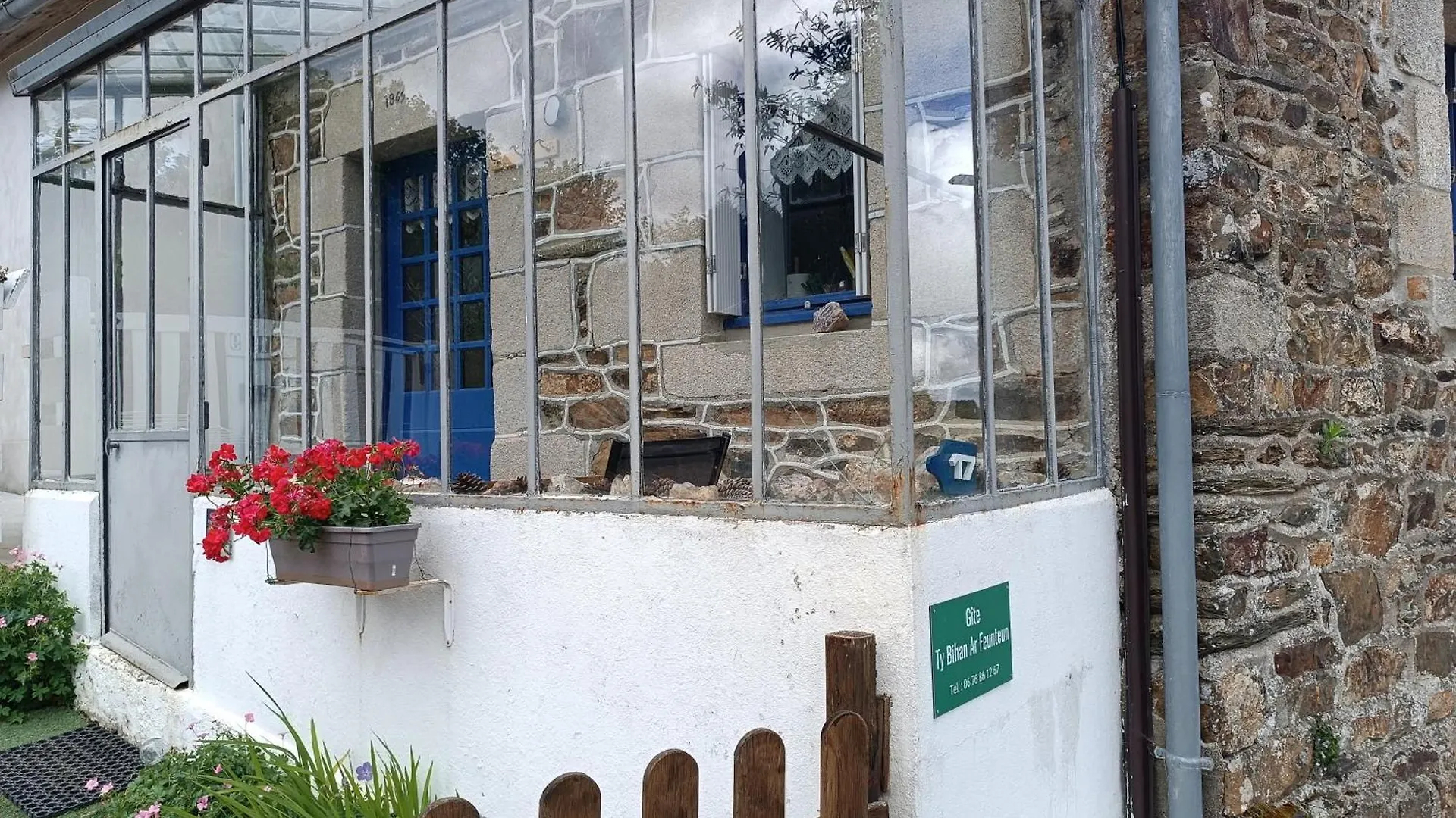 Petit Gite Cocoon Ty Bihan Ar Feunteun Scrignac Ferienhaus